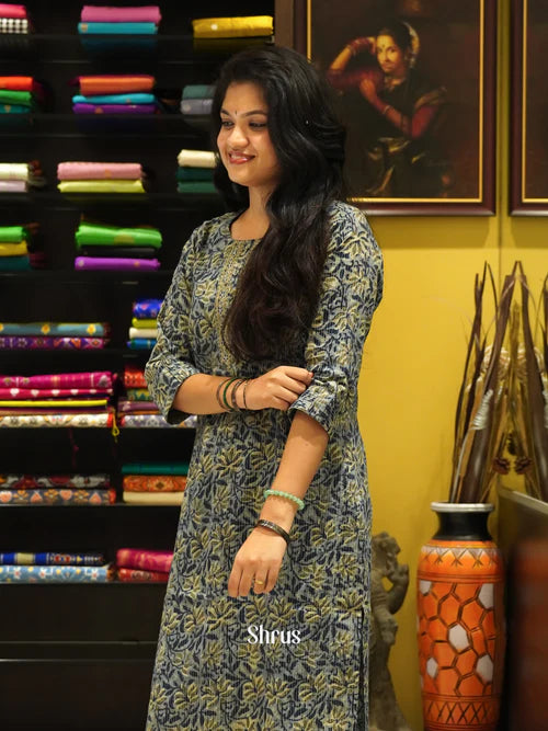 Readymade kurti