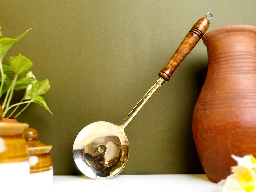 Laddle - Wooden Handle - Bronze - Vintage Style.