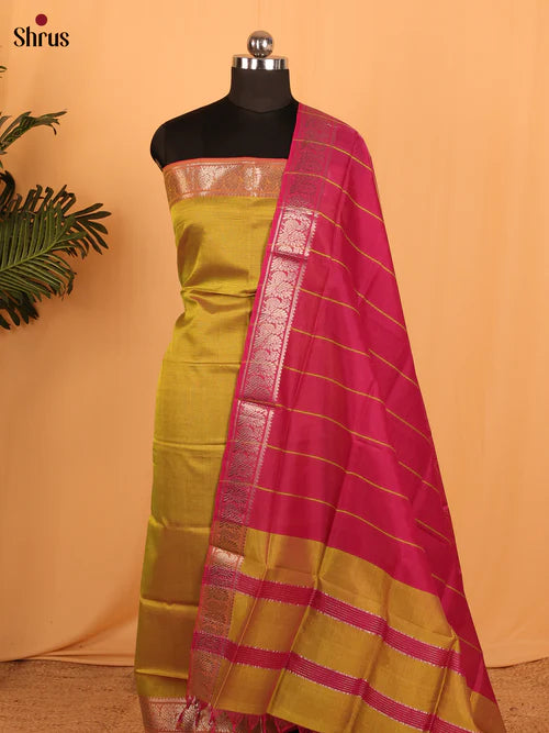 mangalagirisico top & dupatta combo