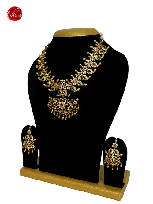 NECK PIECE & EARRINGS