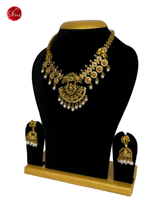 NECK PIECE & EARRINGS