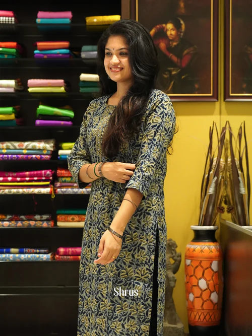 Readymade kurti