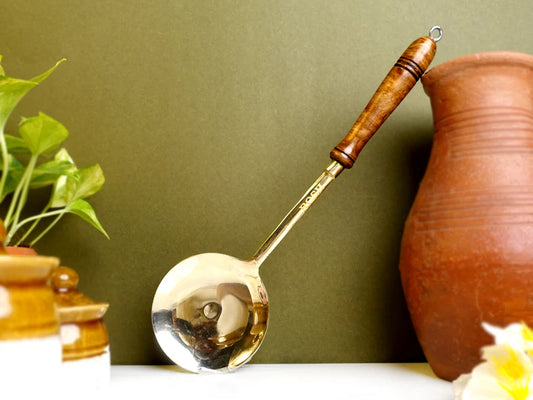 Laddle - Wooden Handle - Bronze - Vintage Style.